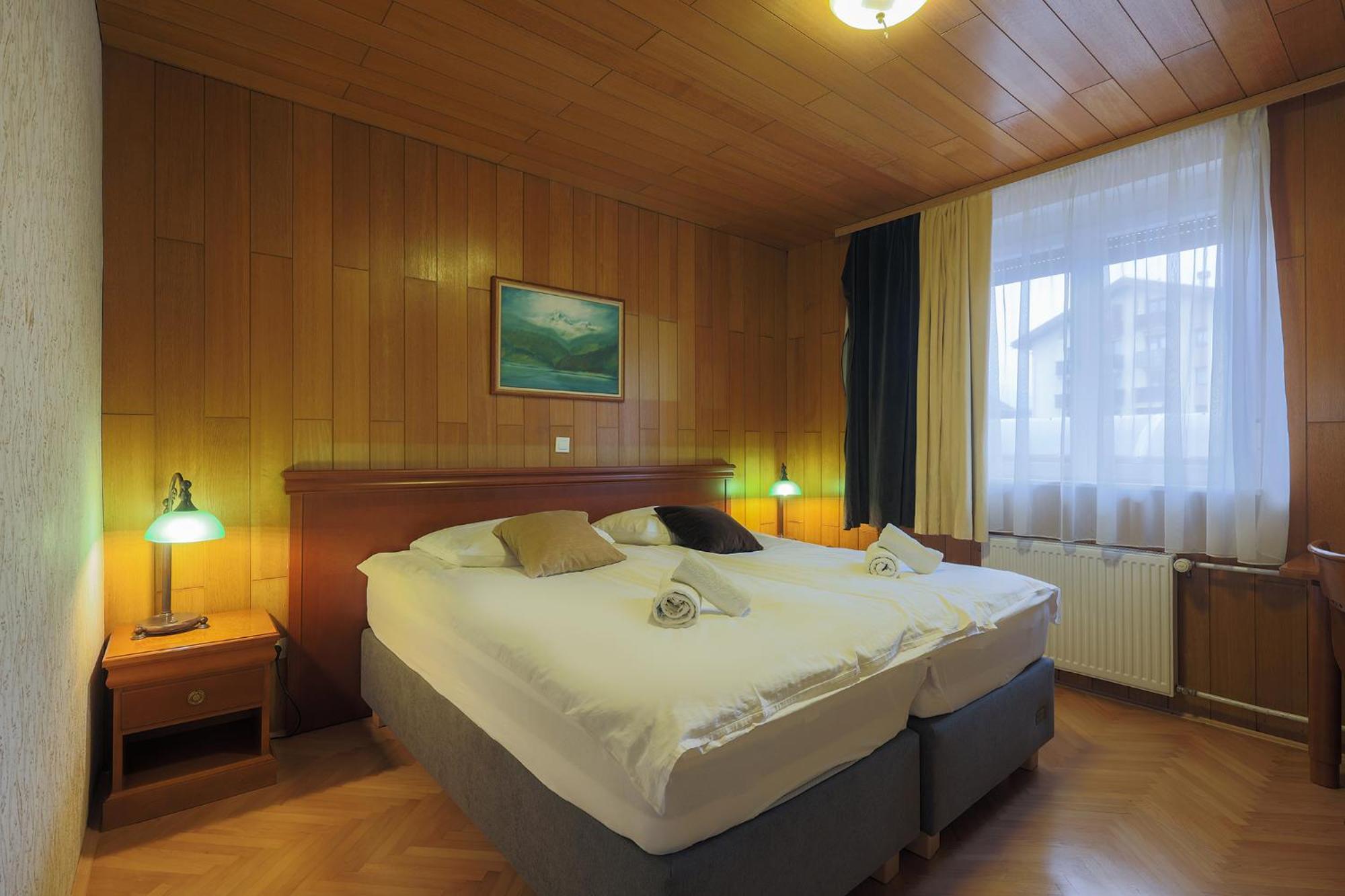 Papas Apartment Lesce  Dış mekan fotoğraf